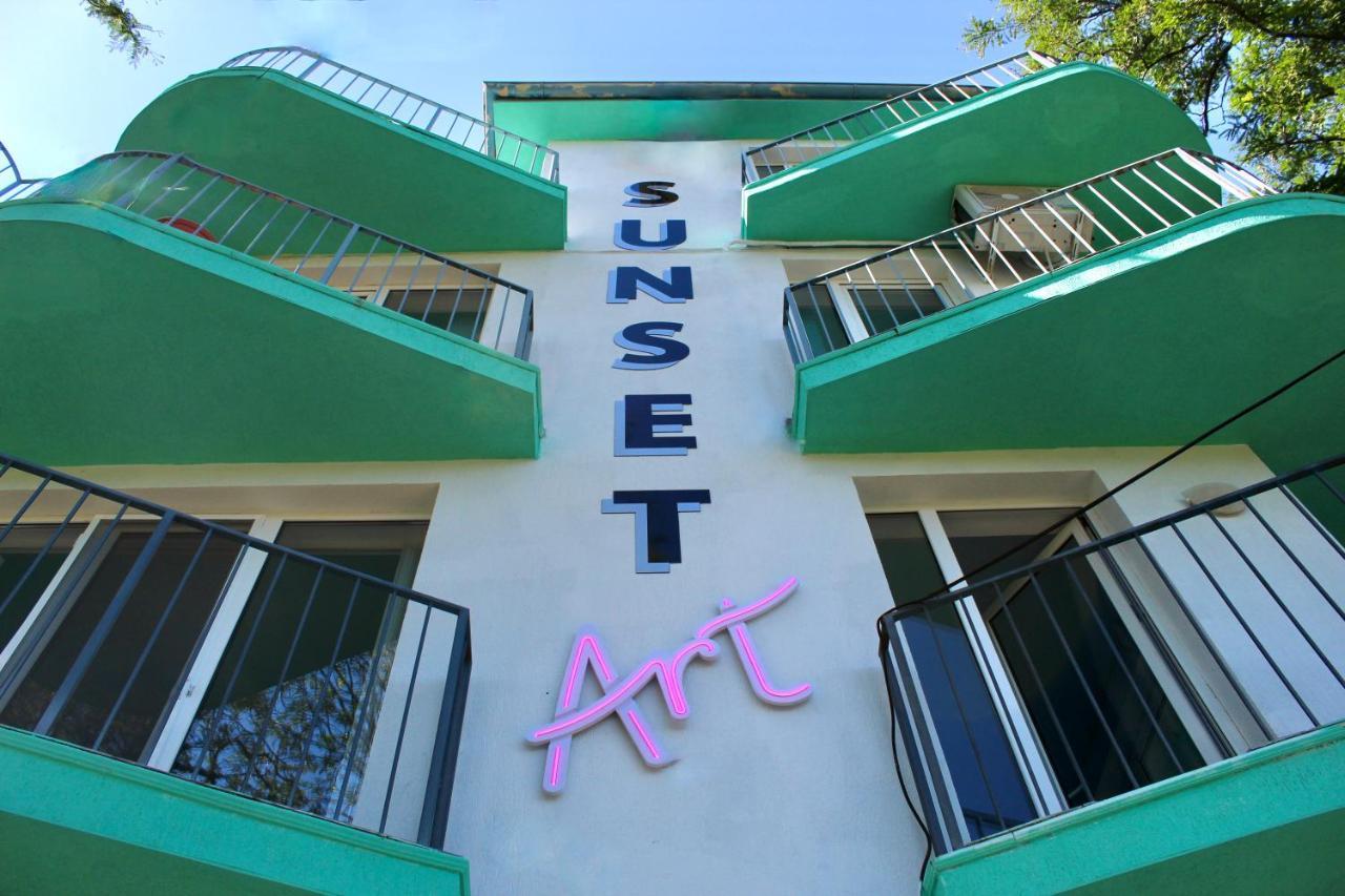 Sunset Art Beach Front Hotell Tjernomorets Exteriör bild